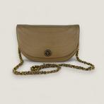 Authentieke Chanel halfmoon flapbag beige lamsleer, Sieraden, Tassen en Uiterlijk, Tassen | Damestassen, Ophalen of Verzenden