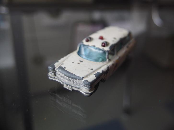 Matchbox S & S Cadillac Ambulance  no 54 (1965-69), Hobby en Vrije tijd, Modelauto's | 1:50, Gebruikt, Auto, Matchbox, Ophalen of Verzenden