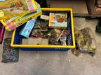 Krat met huisjes en tunnels H0 gratis af te halen, Overige merken, -, Gelijkstroom of Wisselstroom, -
