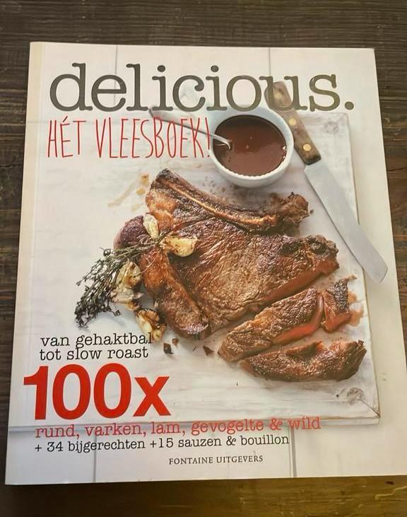 delicious. magazine - Hét vleesboek!, Boeken, Kookboeken, Zo goed als nieuw, Italië, Ophalen of Verzenden