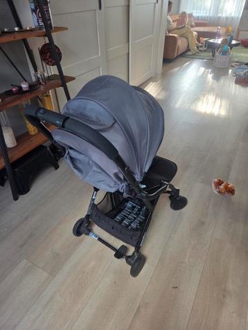 Buggy/wandelwagen. Opvouwbaar beschikbaar voor biedingen
