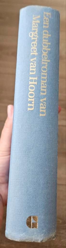 Margreet van Hoorn - Dubbelroman, Boeken, Streekboeken en Streekromans, Gelezen, Ophalen of Verzenden
