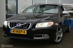 Volvo V70 2.0T R-Edition LEDER/XENON/NAVIGATIE/NAP, Auto's, Volvo, Voorwielaandrijving, Euro 5, 4 cilinders, Navigatiesysteem