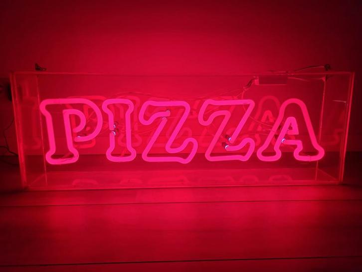Oude neon lampen, reclameborden van pizza en pasta., Verzamelen, Merken en Reclamevoorwerpen, Gebruikt, Lichtbak of (neon) lamp