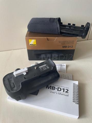 NIKON MB-D12 - Multifunctionele battery pack MB-D12 beschikbaar voor biedingen