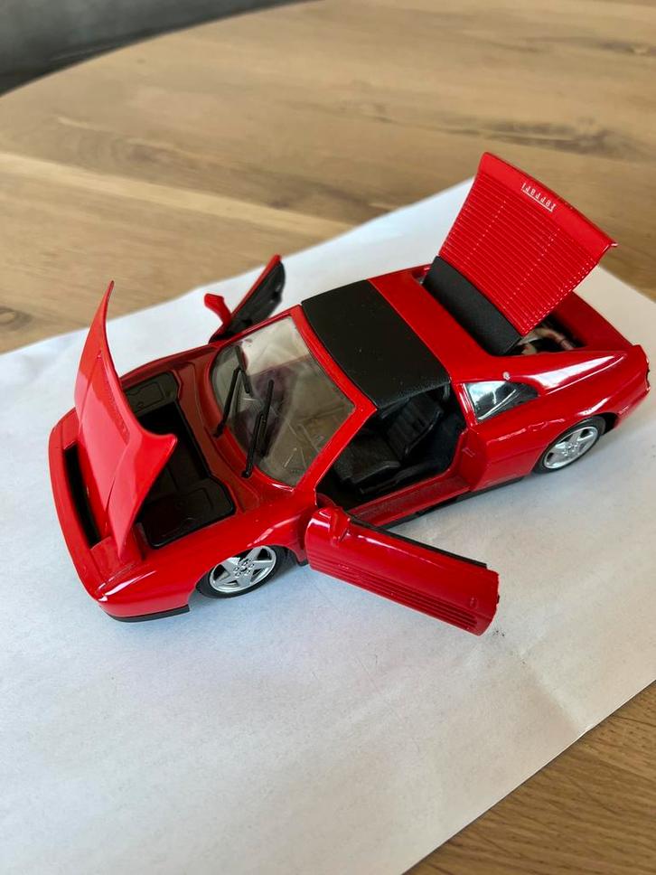 Maisto Ferrari 348 TS, schaal 1/24, rood., Hobby en Vrije tijd, Modelauto's | 1:24, Zo goed als nieuw, Auto, Maisto, Ophalen of Verzenden