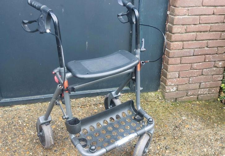 Stevige rollator met goede remmen, Diversen, Rollators, Zo goed als nieuw, Ophalen