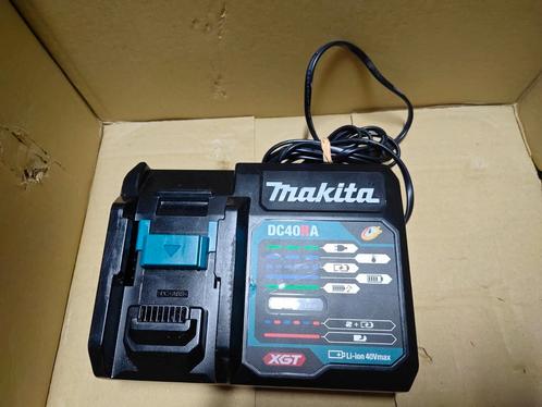 Makita dc40ra, Doe-het-zelf en Verbouw, Gereedschap | Machine-onderdelen en Toebehoren, Zo goed als nieuw, Ophalen of Verzenden