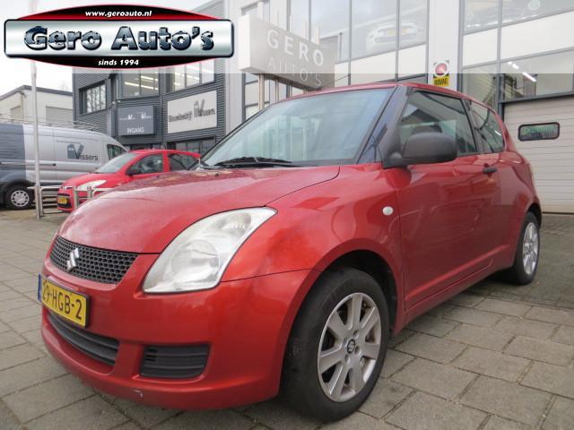 Suzuki Swift 1.3 Base nw apk ! leuke inruiler ,rijd prima !, Auto's, Suzuki, Bedrijf, Te koop, Swift, ABS, Airbags, Alarm, Emergency brake assist
