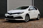 Toyota Auris 1.8 Hybrid | CAMERA | STOELVERWARMING | CRUISE, Gebruikt, 4 cilinders, Wit, Origineel Nederlands