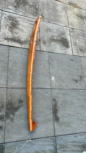 Helmstok beschikbaar voor biedingen