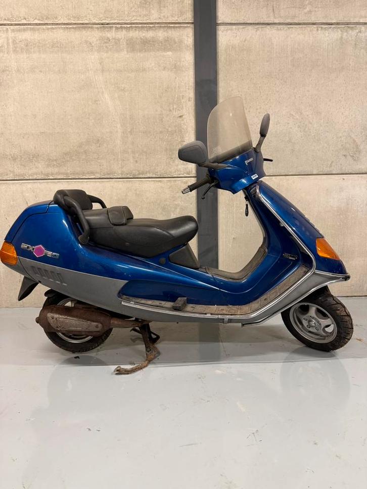 Hexagon 150cc, Fietsen en Brommers, Scooters | Piaggio, Zo goed als nieuw, Overige modellen, Benzine, Ophalen of Verzenden