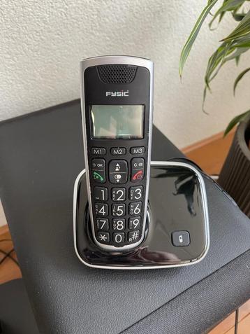 Seniorentelefoon beschikbaar voor biedingen