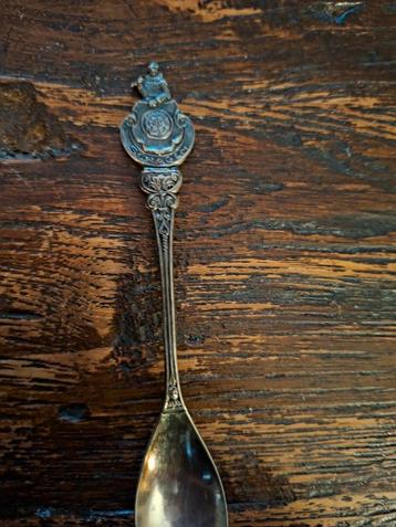 Antieke Zilveren Lepel met Figuur beschikbaar voor biedingen