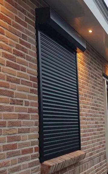 nieuw rolluik compleet zwart beschikbaar voor biedingen