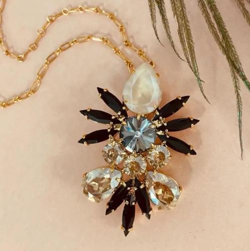 Brumalia Necklace/kettinghanger, ook als broche te dragen, Sieraden, Tassen en Uiterlijk, Kettinghangers, Nieuw, Glas of Kristal