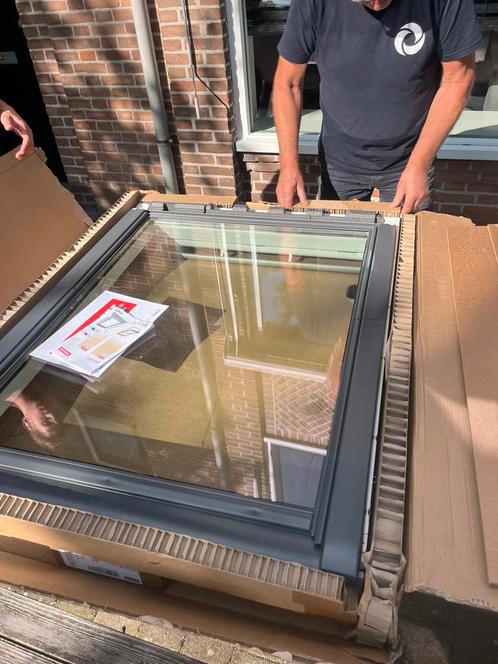 Velux dakraam , dakraam, dak ramen, Doe-het-zelf en Verbouw, Glas en Ramen, Zo goed als nieuw, Dakraam, Ophalen