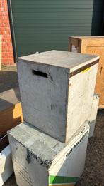 Houten kisten, Ophalen