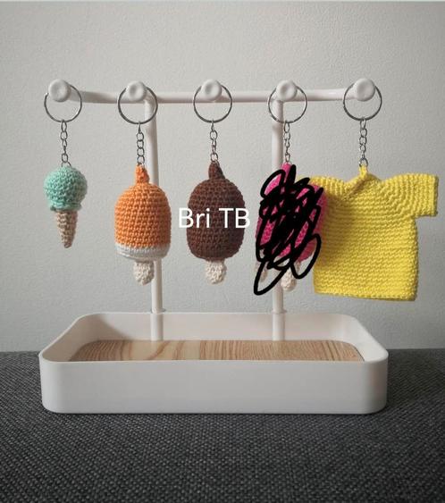 Gehaakte sleutelhanger/tashanger, 9 verschillende, cadeautje, Hobby en Vrije tijd, Breien en Haken, Nieuw, Haken, Overige typen