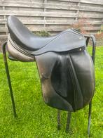 Macrider dressuurzadel 17,5 inch medium boom dikke wrong, Dressuur, ., Ophalen of Verzenden, Zo goed als nieuw