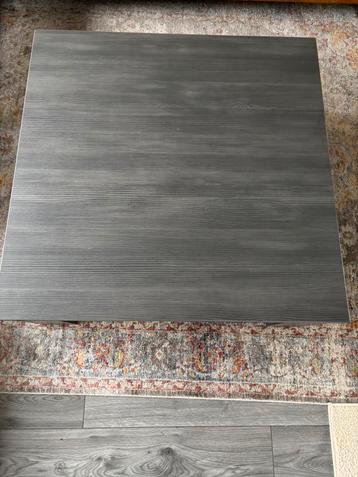 Salontafel beschikbaar voor biedingen