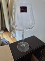 Nieuwe ongebruikte kristallen wijnglazen(12) Burgundy 0.92cl, Antiek en Kunst, Antiek | Glas en Kristal, Verzenden