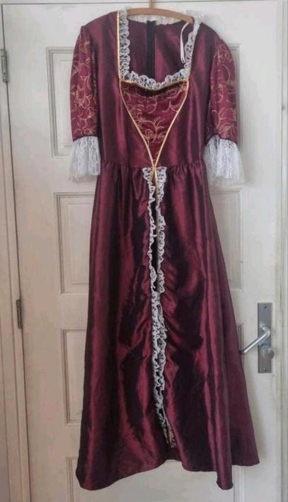 Wijnrode prinsessen jurk Jonkvrouw Heks mt M/L fluwelen stuk, Kleding | Dames, Carnavalskleding en Feestkleding, Nieuw, Kleding