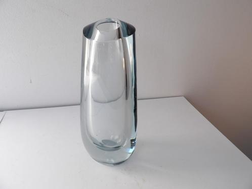Leerdam Design Vaas licht Blauw, Antiek en Kunst, Antiek | Vazen, Ophalen of Verzenden
