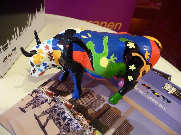 Nieuw Cow Parade koe A la Mootisse medium gratis verzending., Antiek en Kunst, Kunst | Designobjecten, Ophalen of Verzenden