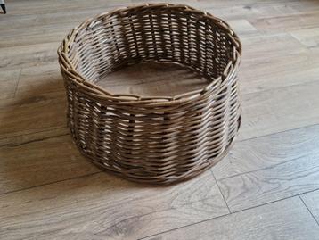 Rotan kerstboomhuls beschikbaar voor biedingen