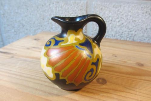 Vaasje (plateel) van Regina, Gouda, Antiek en Kunst, Antiek | Keramiek en Aardewerk, Ophalen of Verzenden