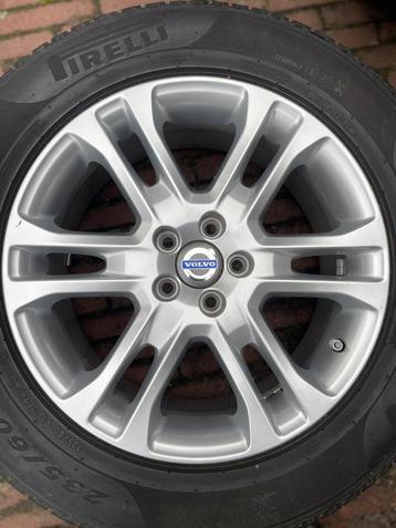 Winterbanden Volvo 18 inch beschikbaar voor biedingen
