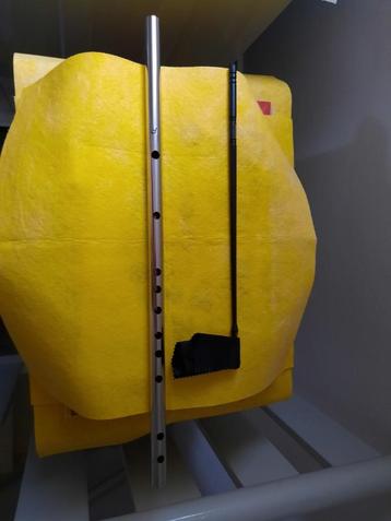 Beginners/basis dwarsfluit F beschikbaar voor biedingen