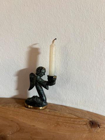 Engel kaarsenhouder beschikbaar voor biedingen