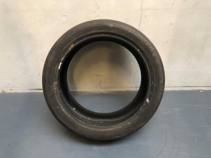 Band van een Porsche Cayenne, Auto-onderdelen, Banden en Velgen, Band(en), Personenwagen, Gebruikt, 3 maanden garantie, Ophalen of Verzenden