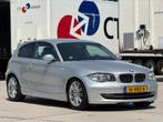 BMW 1-serie 120i High Executive | Automaat | Android Car Pla, 65 €/maand, Achterwielaandrijving, Zwart, 4 cilinders