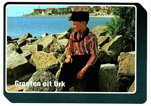 28604	Urk	Klederdracht	jongentje	nette oude kaart	Onbeschrev, Verzamelen, Ansichtkaarten | Nederland, Ongelopen, Flevoland, Ophalen of Verzenden