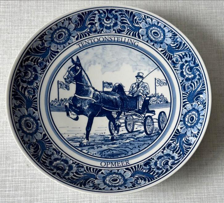 Wandbord delfts blauw Tentoonstelling Opmeer., Antiek en Kunst, Antiek | Wandborden en Tegels, Ophalen of Verzenden