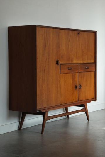Wébé Louis van Teeffelen kast vintage jaren 60 beschikbaar voor biedingen