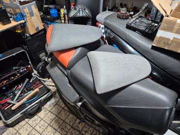 Aprilia sr duoseat rossi replica grijs en metallic zwart beschikbaar voor biedingen