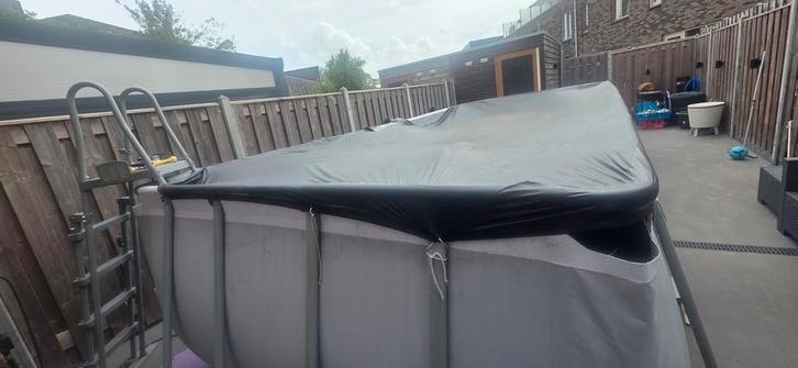 Bestway Zwembad 640x274x132cm met Warmtepomp, Tuin en Terras, Zwembaden, Zo goed als nieuw, Opzetzwembad, 120 cm of meer, 400 cm of meer