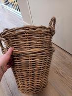 2 rieten manden, Ophalen, Zo goed als nieuw, Rond, Riet