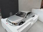 1/18 Kyosho bmw 7 series saloon silver dealer box, Ophalen of Verzenden, Zo goed als nieuw, Auto, Kyosho