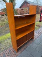Vintage Teakhouten Boekenkast met Schuifdeuren, Huis en Inrichting, Kasten | Boekenkasten, Ophalen, 100 tot 150 cm, Teakhout, Gijpsvintage