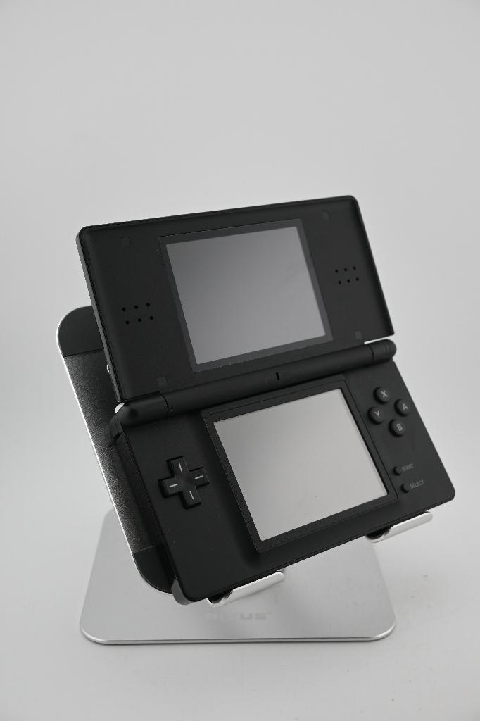 Nintendo DS Lite, Spelcomputers en Games, Spelcomputers | Nintendo DS, Zo goed als nieuw, DS Lite, Zwart, Ophalen of Verzenden