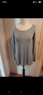 Maat xs valt groter tot maat m, Kleding | Dames, Positiekleding, Ophalen, Zo goed als nieuw, Maat 34 (XS) of kleiner, Grijs