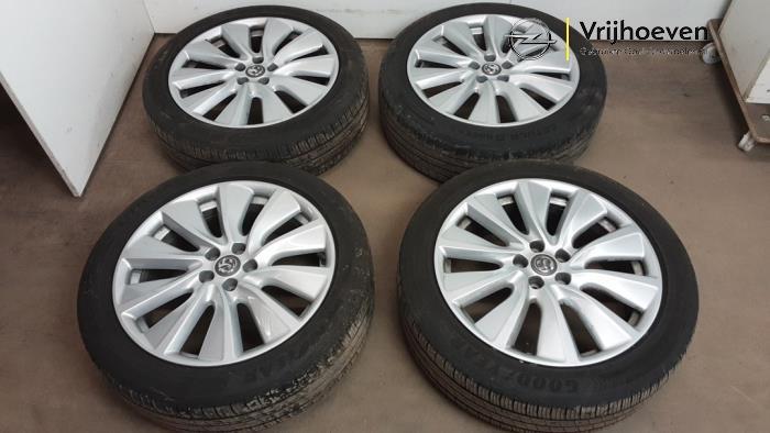 Velgen set + banden van een Opel Grandland X (Grandland X 17, Auto-onderdelen, Banden en Velgen, Personenwagen, Gebruikt, 3 maanden garantie
