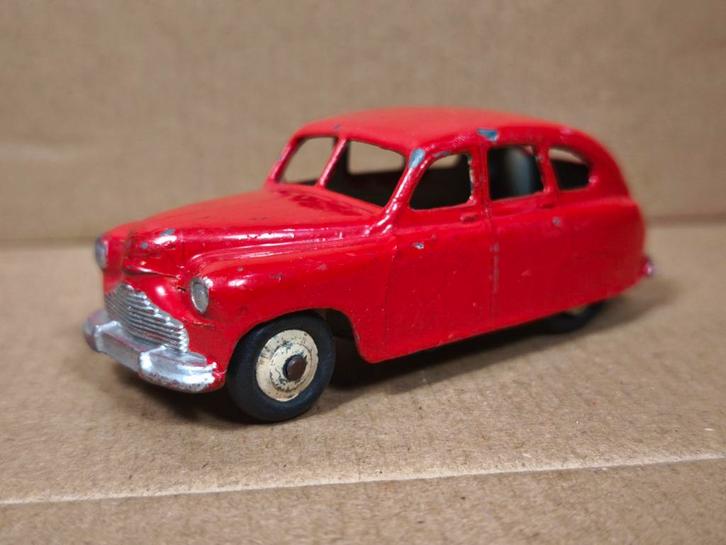 Dinky Toys 40e Standard Vanguard - Rode Klassieker, Hobby en Vrije tijd, Modelbouw | Auto's en Voertuigen, Gebruikt, Tank, 1:50 of kleiner