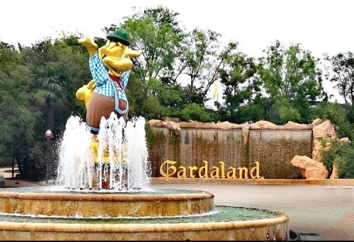 Gardaland Italië 2-daagse tickets, Tickets en Kaartjes, Recreatie | Pretparken en Attractieparken, Twee personen