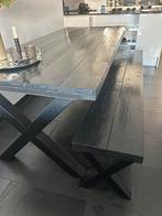 Houten tafel en bank blackwash gelakt, met stalen poten., Huis en Inrichting, Tafels | Eettafels, 200 cm of meer, Zo goed als nieuw